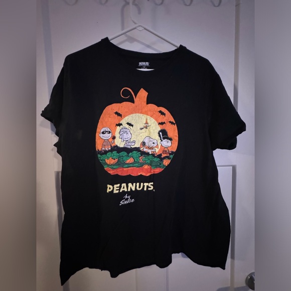 bundle of 2 holiday shirts - Picture 3 of 4